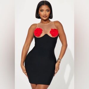 Fashion nova Red Floral dress🖤❤️